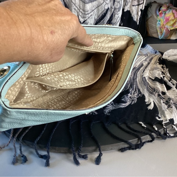 Kate Spade mint green quilted crossbody bag with silver chains and turn lock - Picture 8 of 14